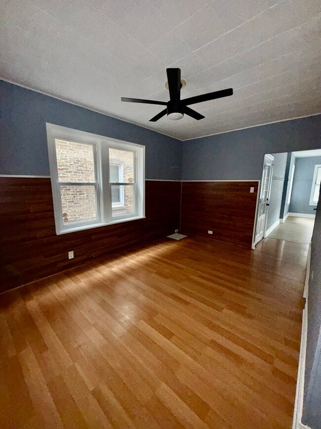 Building Photo - 1741 N Mayfield Ave