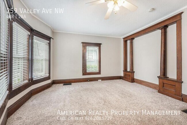 Building Photo - 259 Valley Ave NW