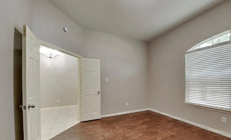 Building Photo - 3202 Black Ln