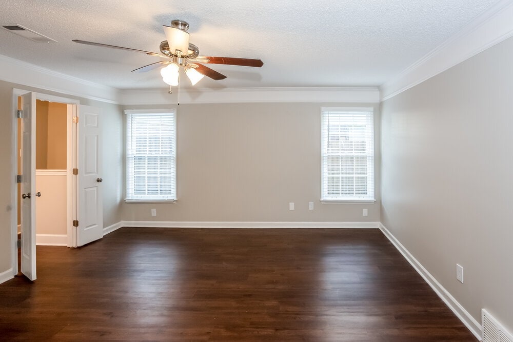 Building Photo - 7375 Ashley Oaks Dr