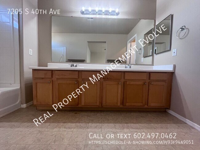 Building Photo - 7205 S 40th Ave