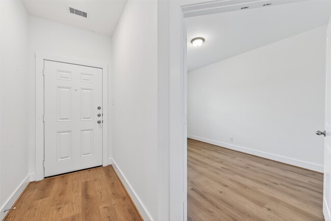 Building Photo - 4506 Blue Mountain Laurel St