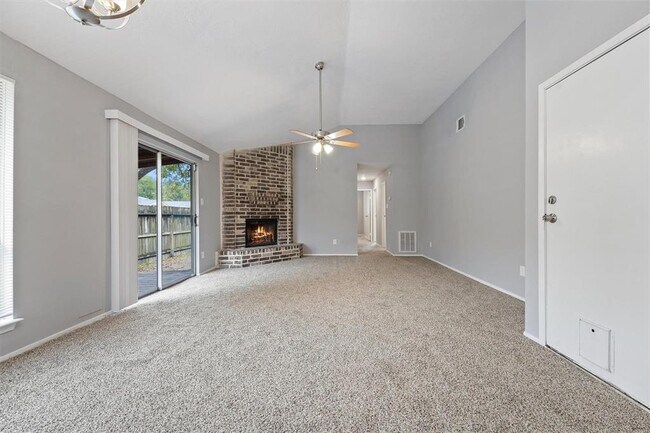 Building Photo - 22101 Moss Falls Ln