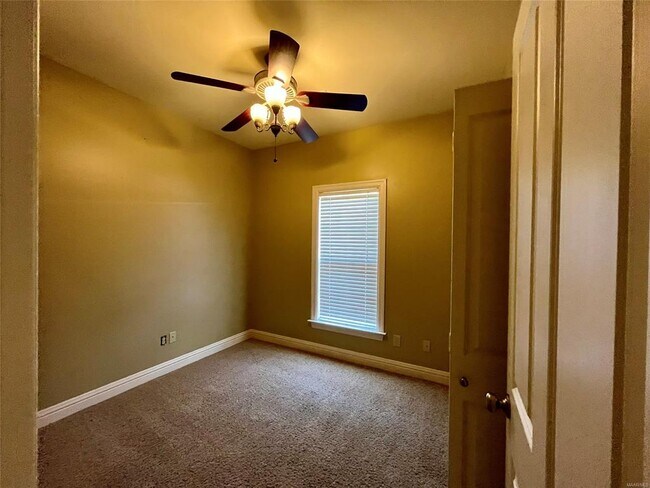 Building Photo - 8824 Alderwood Way