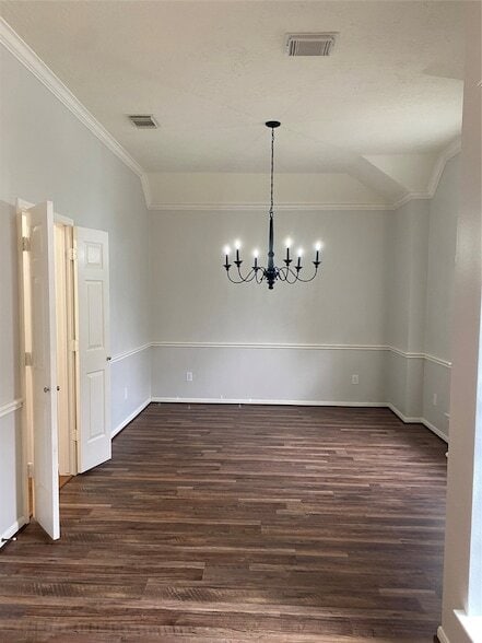 Building Photo - 14610 Farrawood Dr