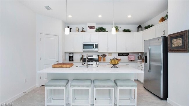 Building Photo - 18271 Ridgeline Dr