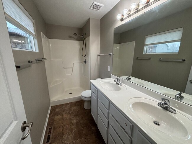 Building Photo - 6206 N 149th St