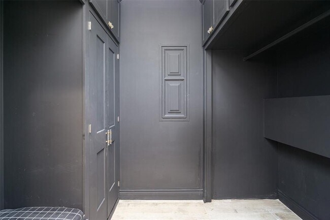 Building Photo - 853 Coastal Ct