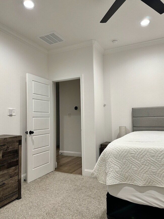 Building Photo - Custom 2023 Parade of Homes Residence