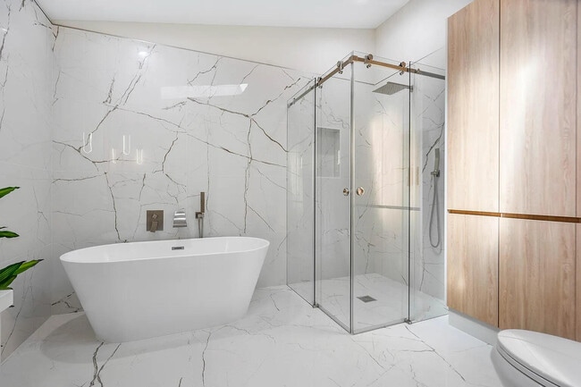 Building Photo - 8031 Nadmar Ave