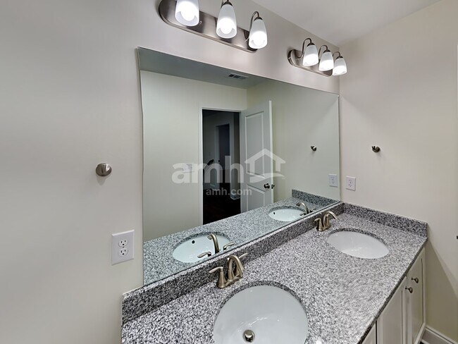 Building Photo - 4746 Chutney Dr