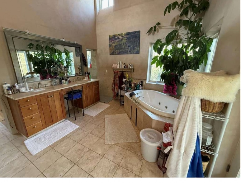 Building Photo - 61 Ortiz Rd