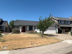 Building Photo - Charming 2 Bedroom + Office Home for Rent in Sacramento
