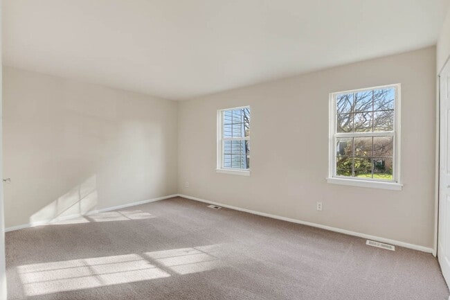 Building Photo - Updated 3BR Home in Virginia Beach with Modern Finishes & Prime Location