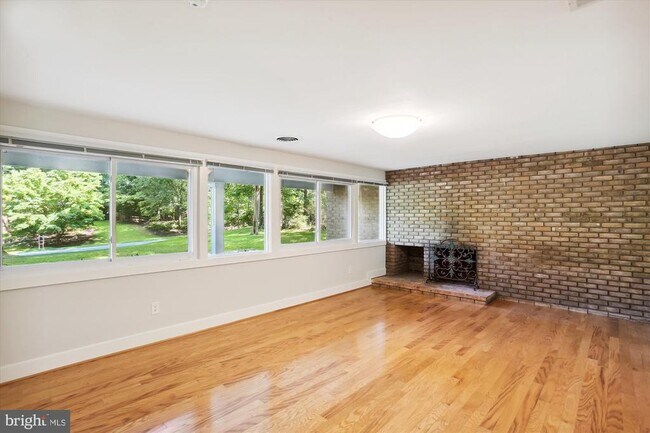 Building Photo - 8206 Stone Trail Dr