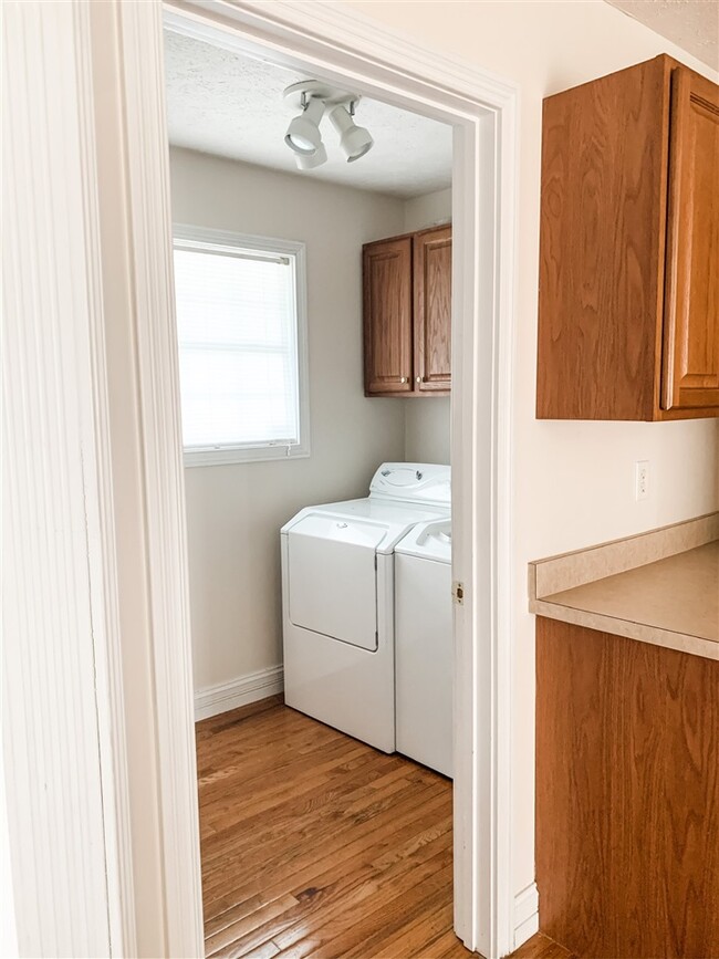 Building Photo - 545 Genrose Dr