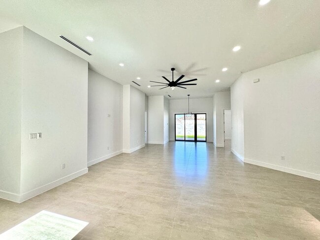 Building Photo - 2925 Fisher's Hill Loop