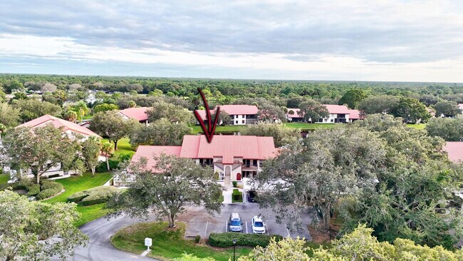 Building Photo - 6040 SE Martinique Dr