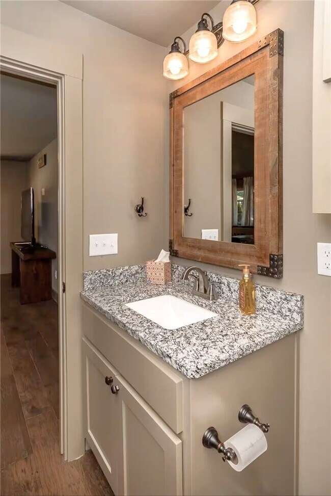 Building Photo - 301 NW F St