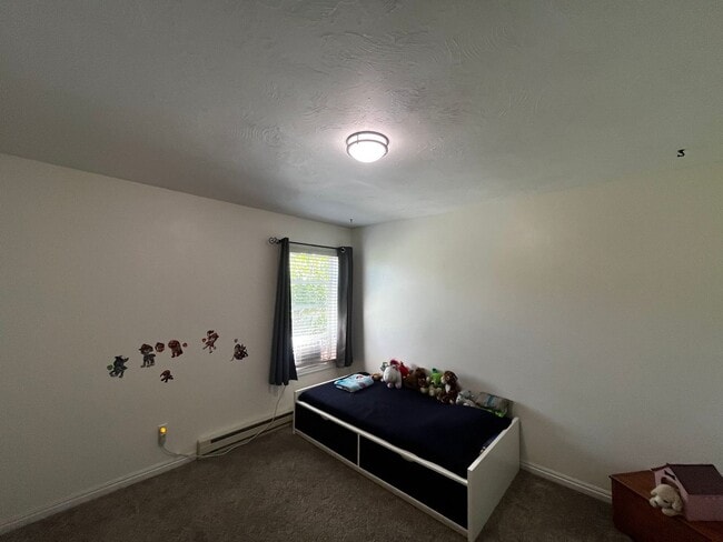 Building Photo - Furnished 3-Bedroom Home in Quiet Victor N...
