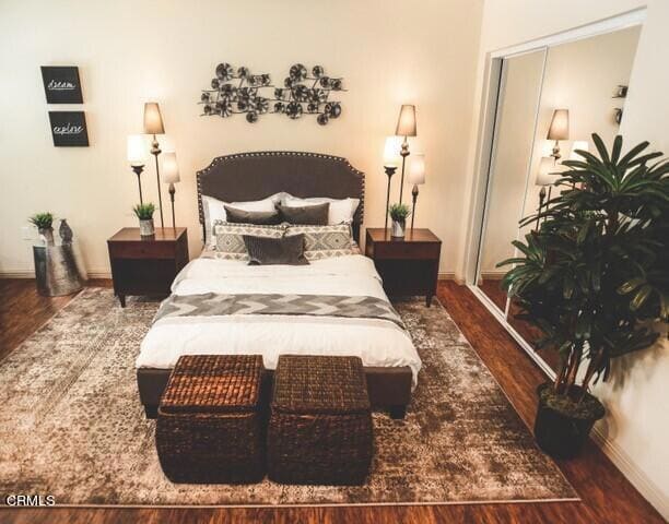 Building Photo - 300 W 9th St