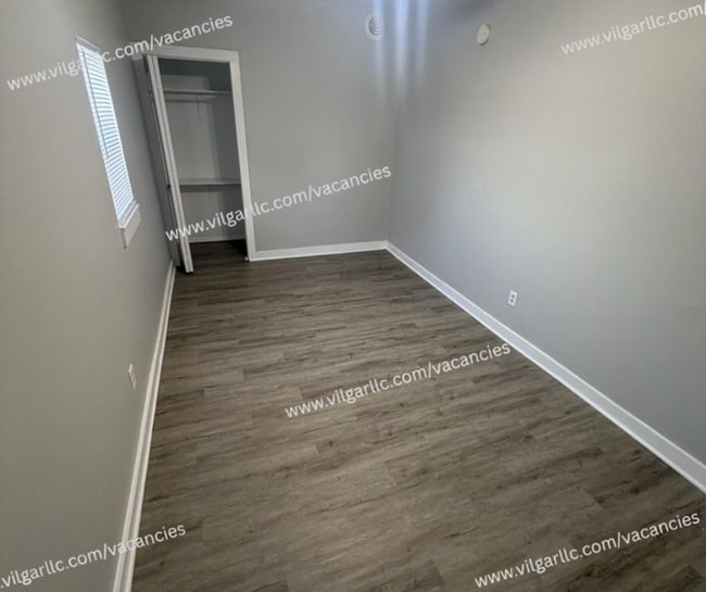 Building Photo - 3910 Deodar St