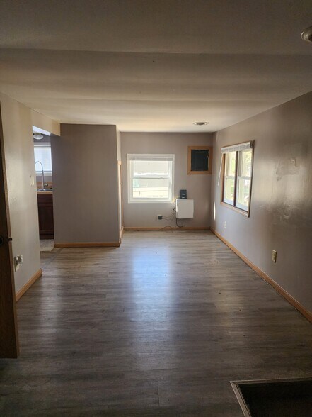 Building Photo - 325 3rd Ave SW