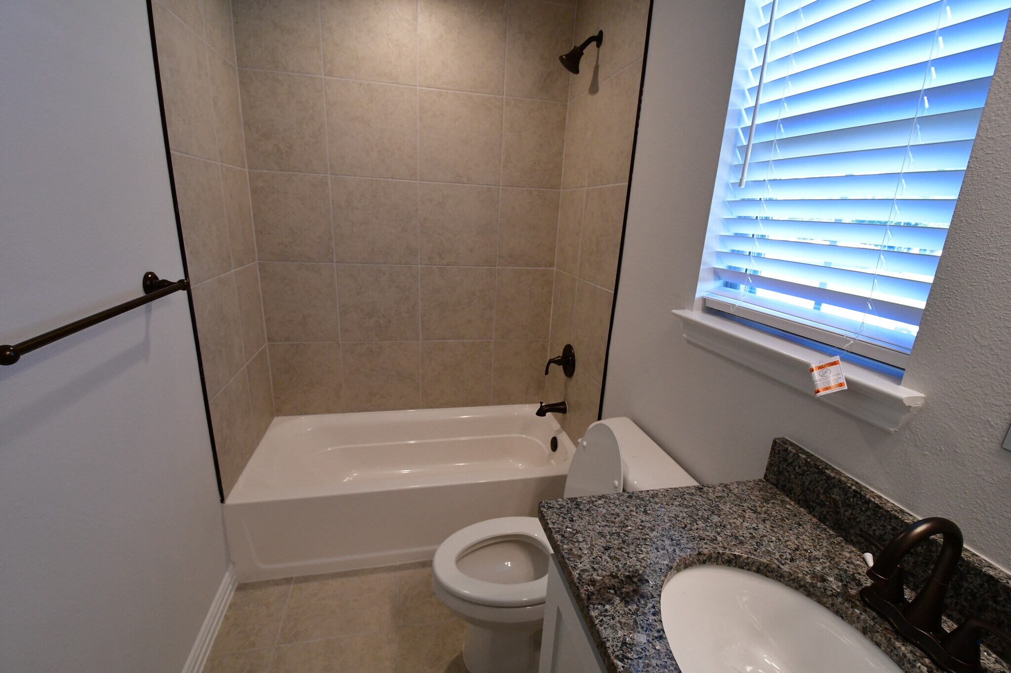 Building Photo - 213 W Forest Ave