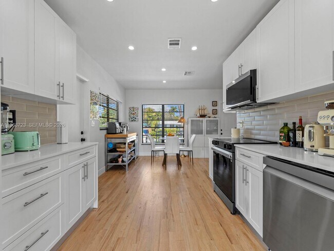 Building Photo - 9320 SW 125th Terrace