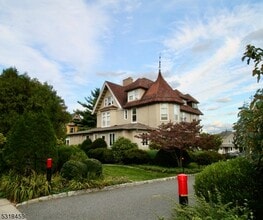 Building Photo - 39 N Mountain Ave