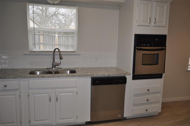 Building Photo - 2232 Shady Brook Dr