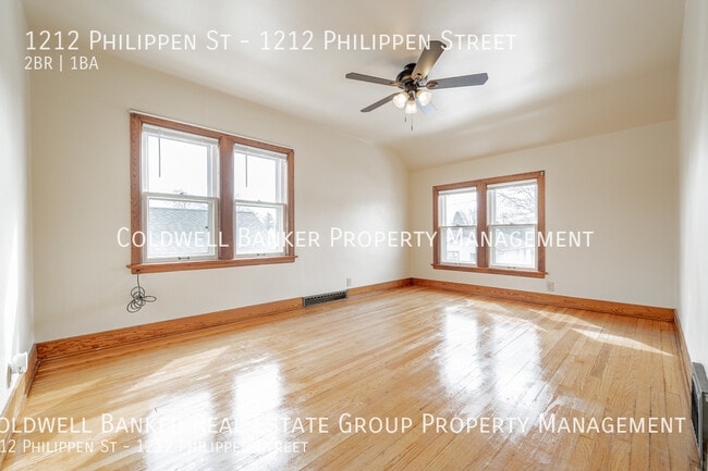 Building Photo - 1212 Philippen St