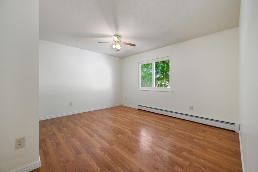 Building Photo - 122 Davis Cir