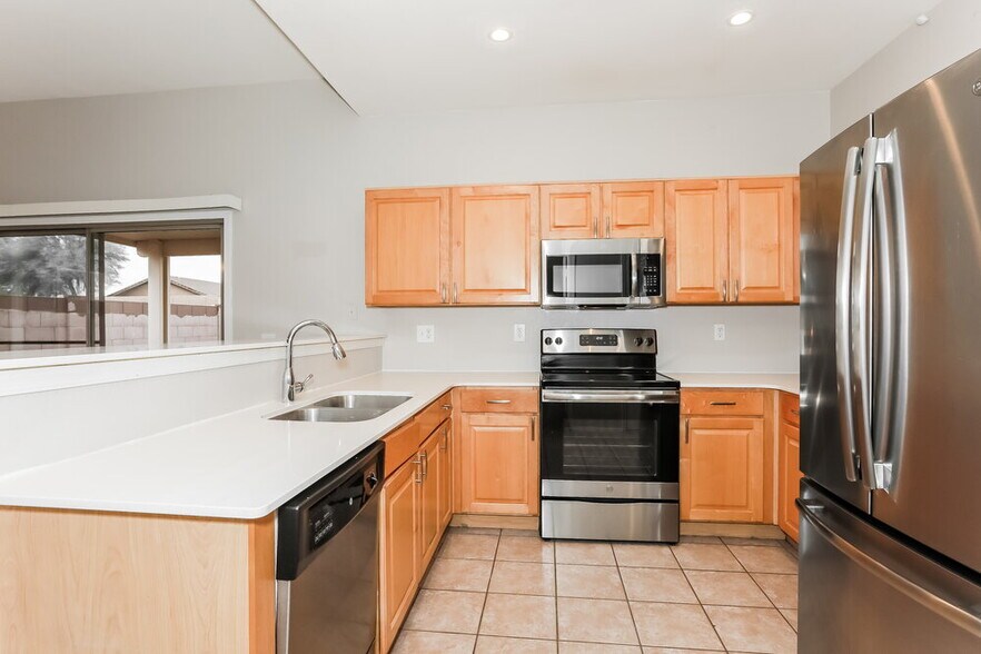 Building Photo - 6312 S Nash Way