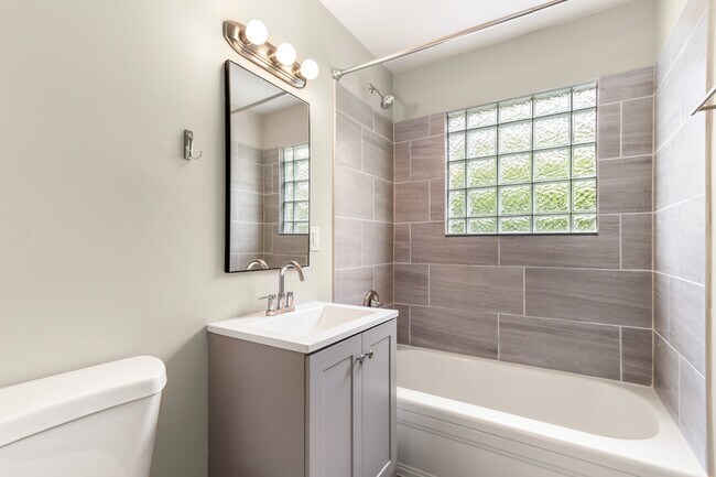 Building Photo - W164N8815 Mill St