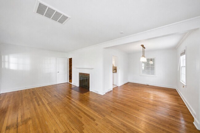 Building Photo - 1424 Lyon Ct
