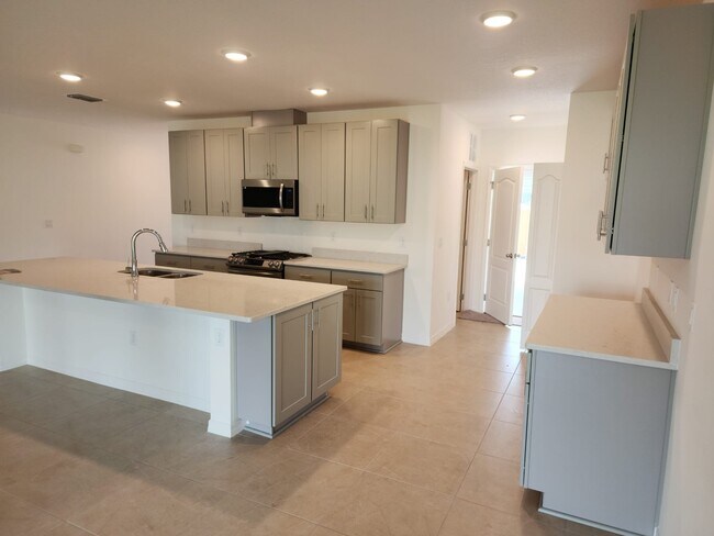 Building Photo - 1166 Oak Bluff Dr
