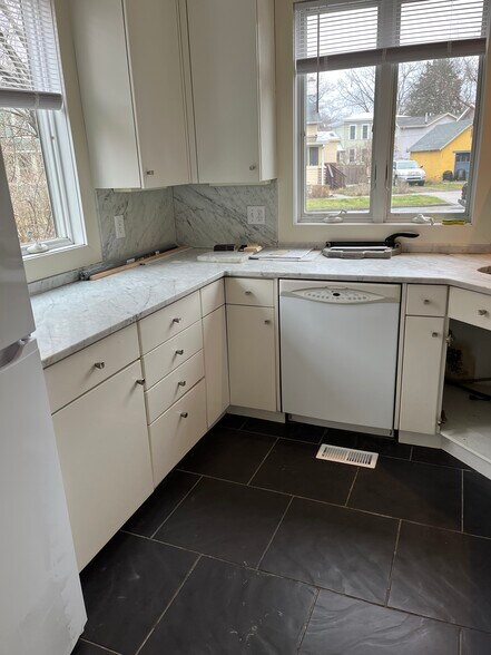 Building Photo - 312 Cascadilla St