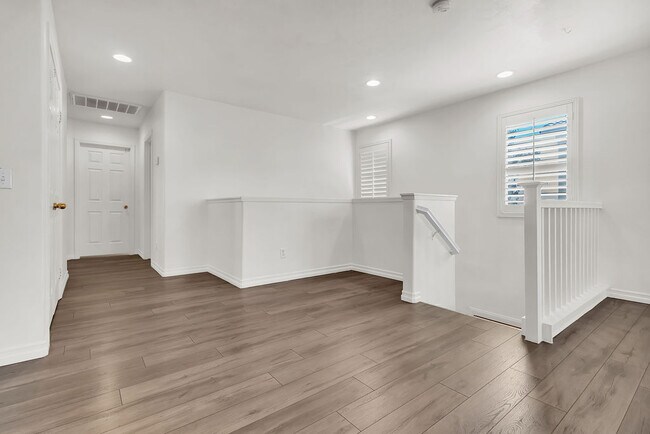 Building Photo - 26819 Rancho Serena St