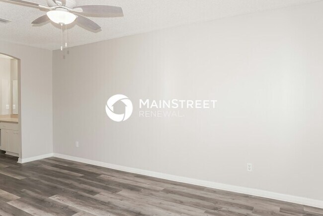 Building Photo - 3 Bedroom Pet-Friendly Home in MELBOURNE, FL with Main Street Renewal