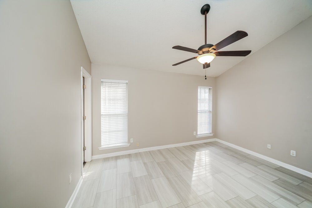 Building Photo - 1403 Leery Cove