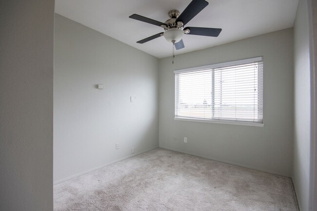 Building Photo - Charming All-Inclusive 1BR with Resort-Style Amenities