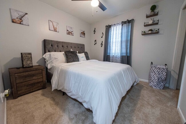 Building Photo - 9108 Peach Tree Ln