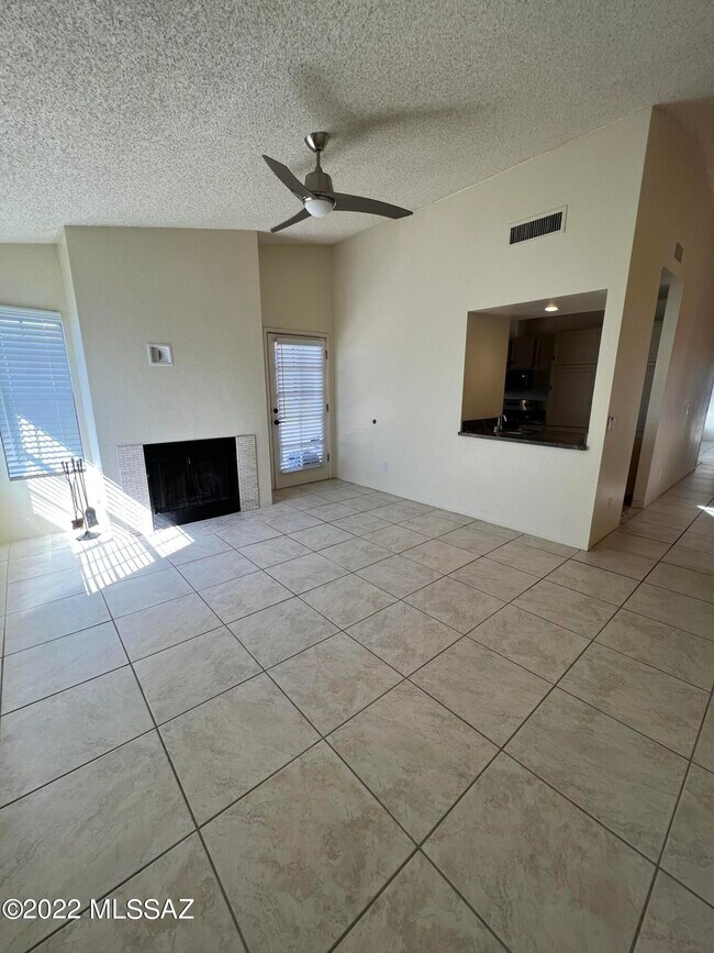 Building Photo - 6451 N Tierra De Las Catalinas