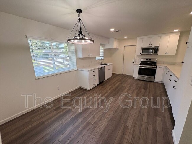 Building Photo - 2918 S Willis Ct
