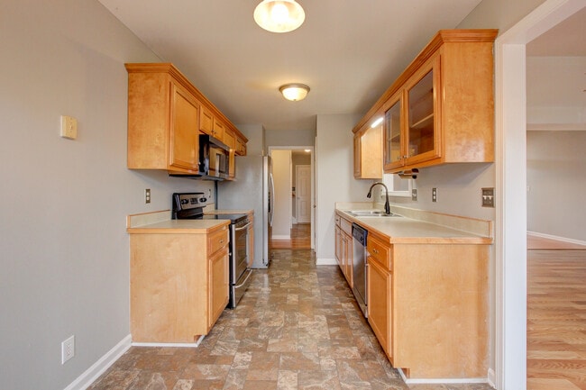 Building Photo - 3696 S Naples Ct