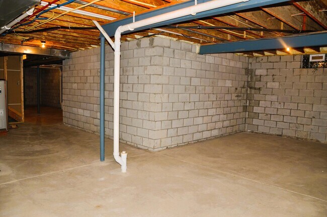 Building Photo - 4194 Troutbrook Dr