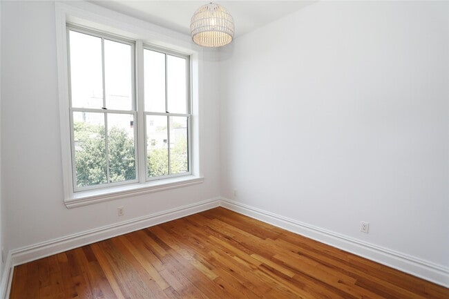 Building Photo - 333 Tompkins Ave