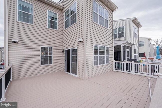 Building Photo - 6748 Green Mill Way