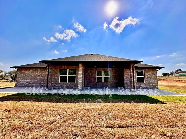 Building Photo - 2184 Hilltop Ln